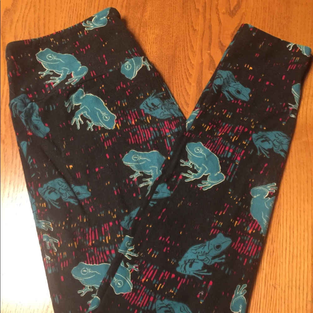 🔥Under $15 Bargain🔥 RARE, HTF LuLaRoe Frog Leggings, OS